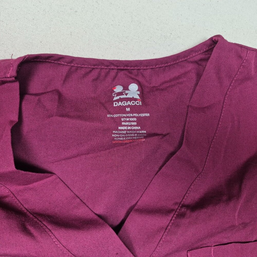 Dagacci Unisex Burgundy Medical Scrubs Uniform Shirt & Pants Sz M NEW!!! - Picture 2 of 5